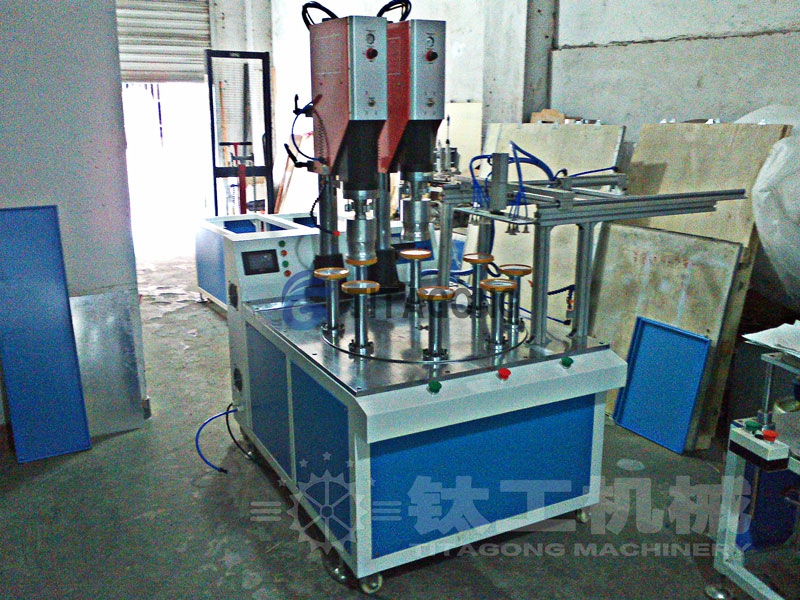 八工位底盖焊接机